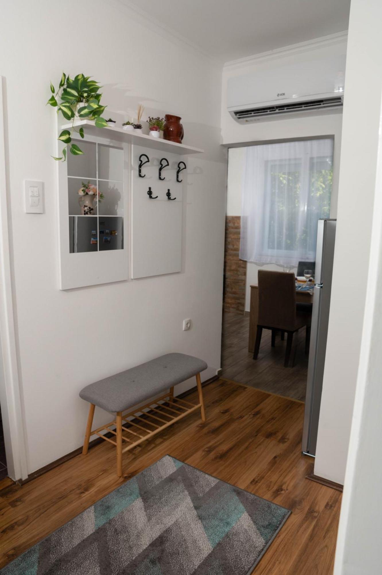 Nadahome - With Fast Wifi And Free Parking Apartment *